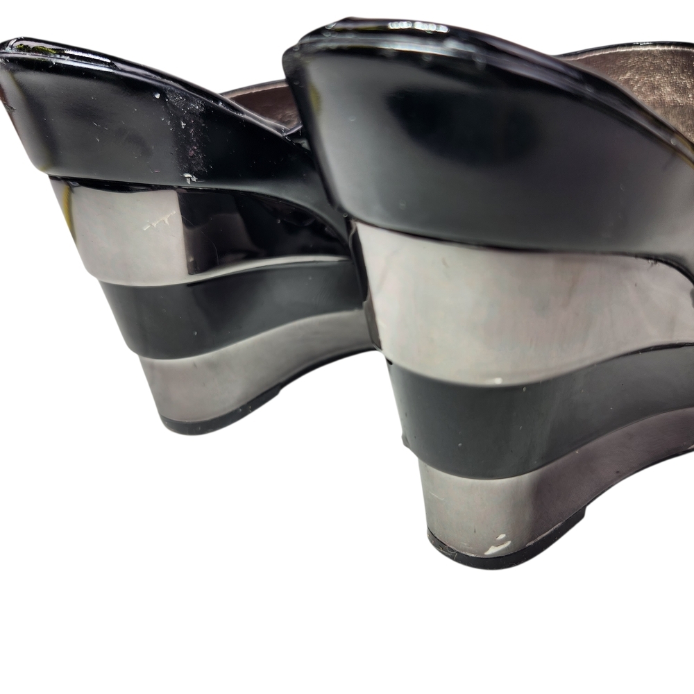 Sofft Black Metallic Silver Patent Leather Women's Wedge Sandals Art Deco 6.5 - Picture 8 of 15